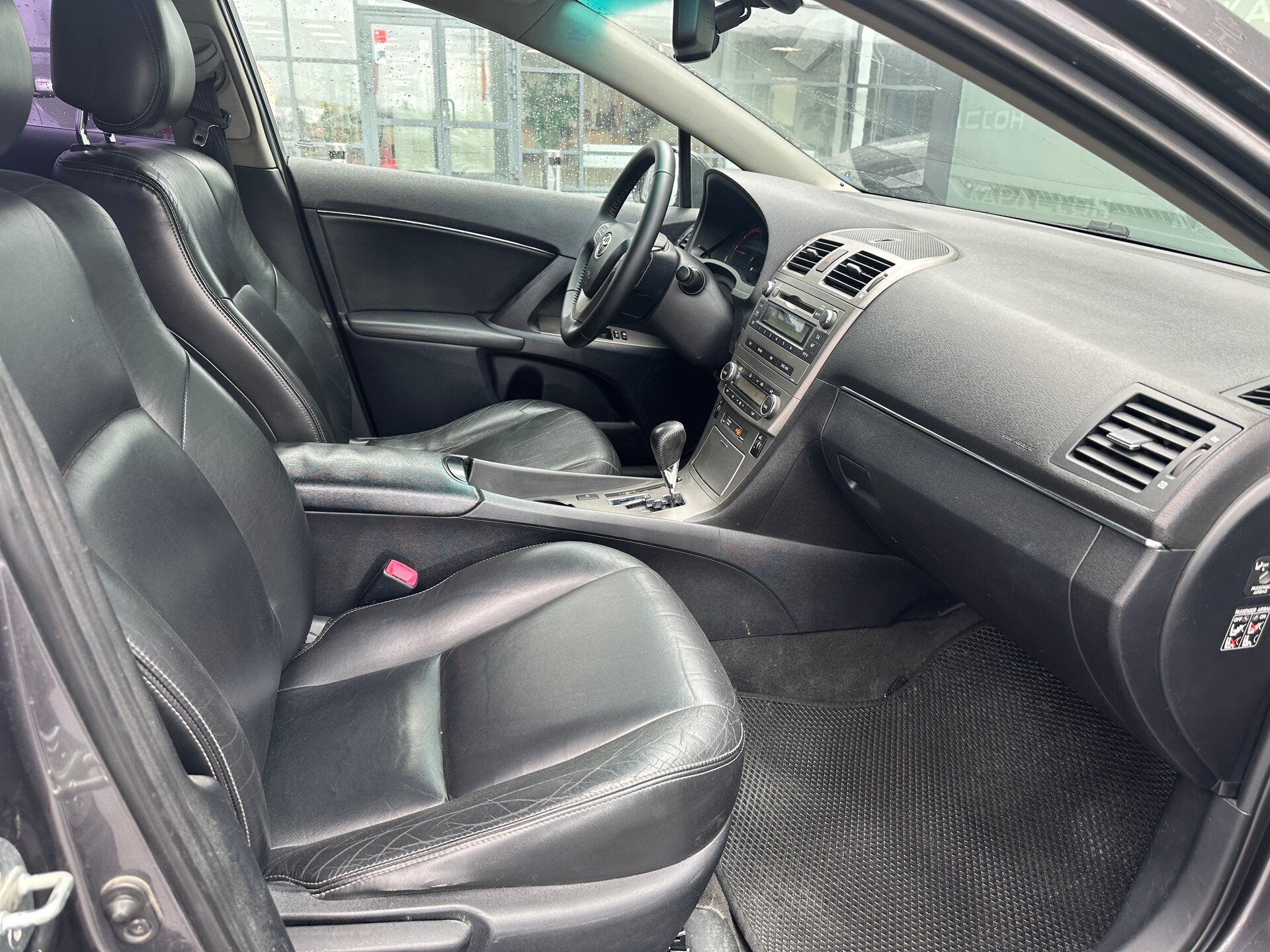 Toyota Avensis, III 2011