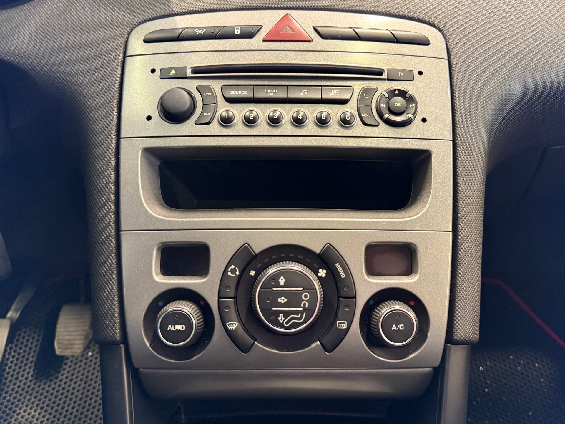 Peugeot 408, I 2013