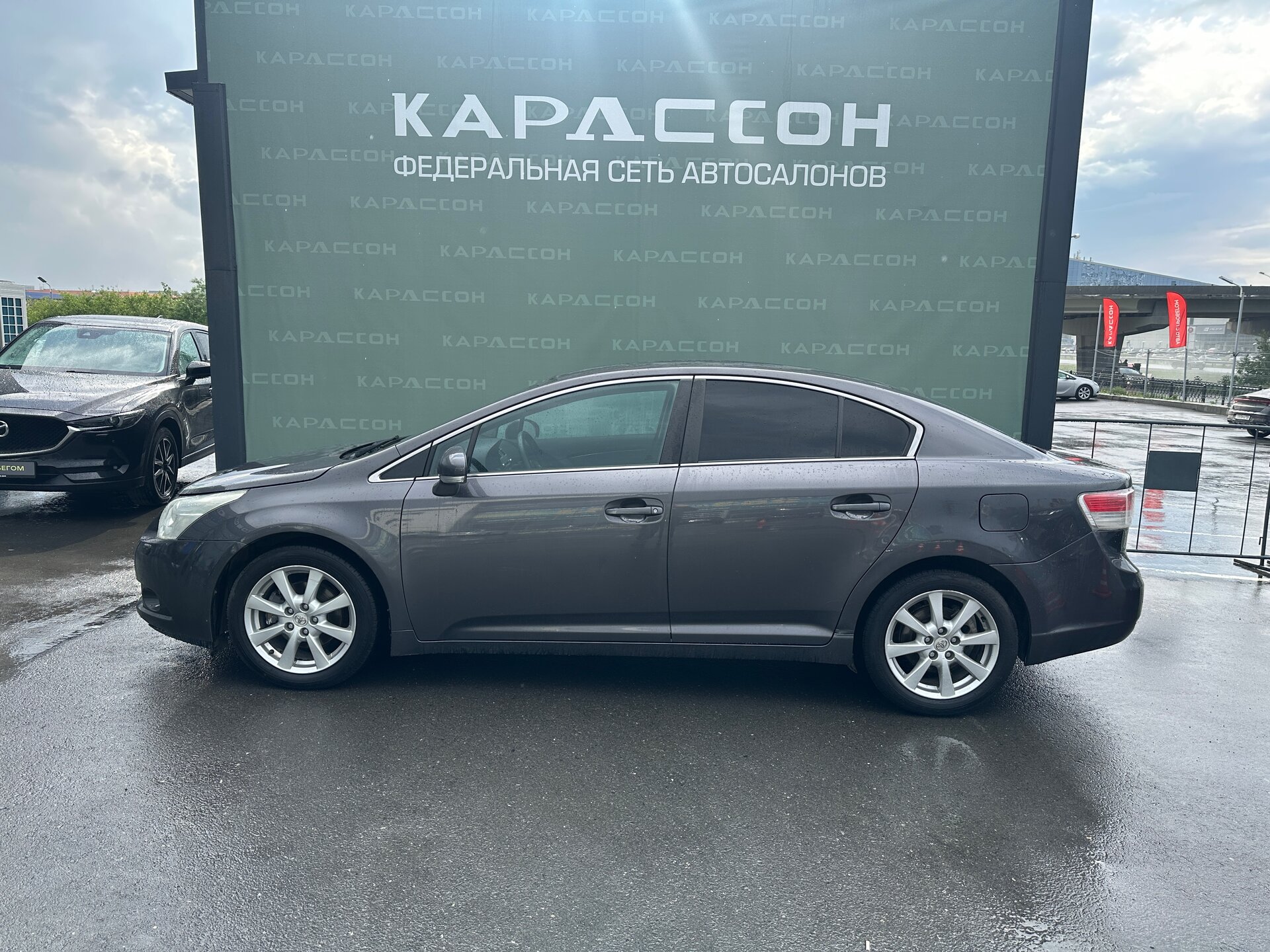Toyota Avensis, III 2011