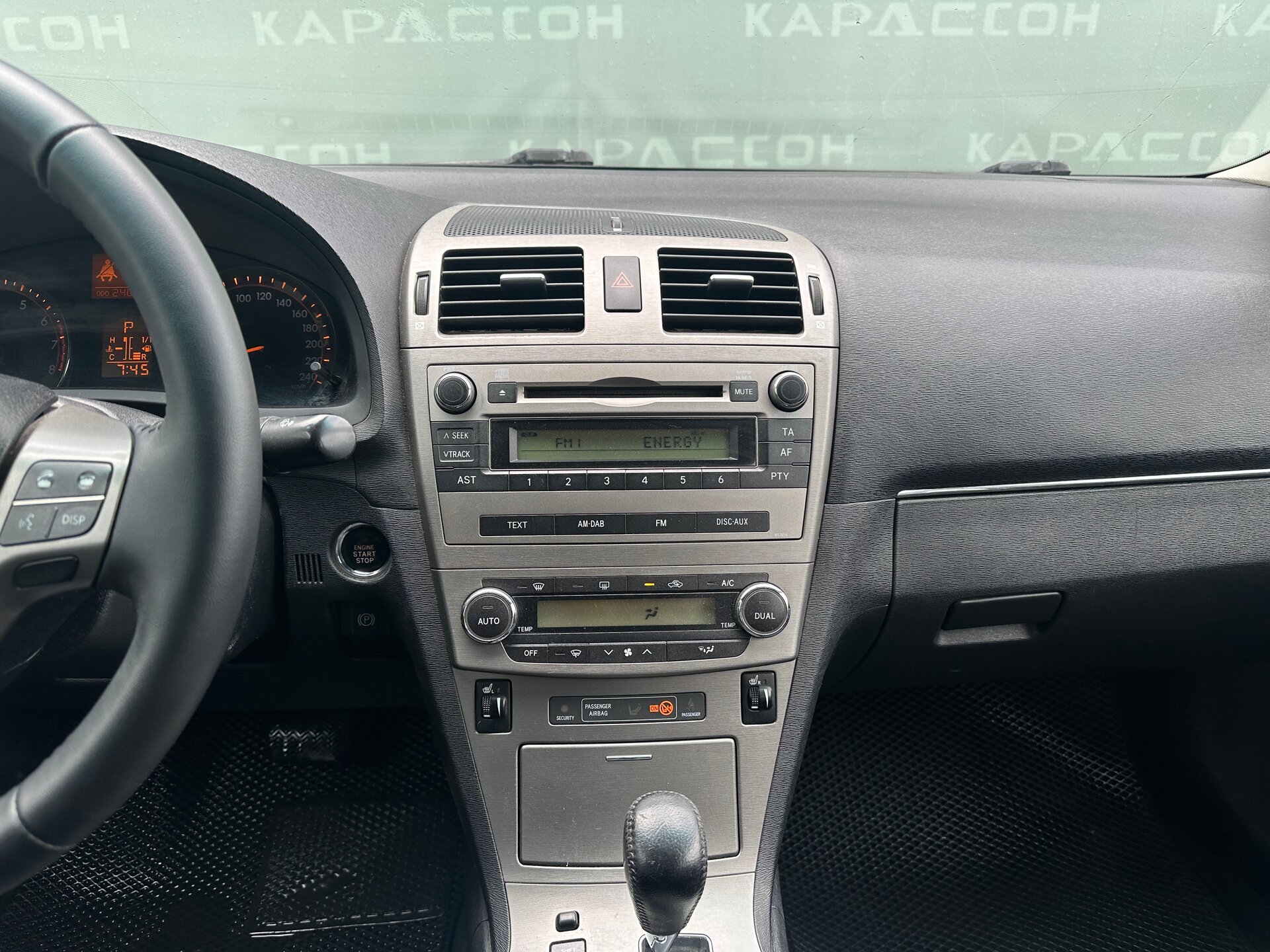 Toyota Avensis, III 2011