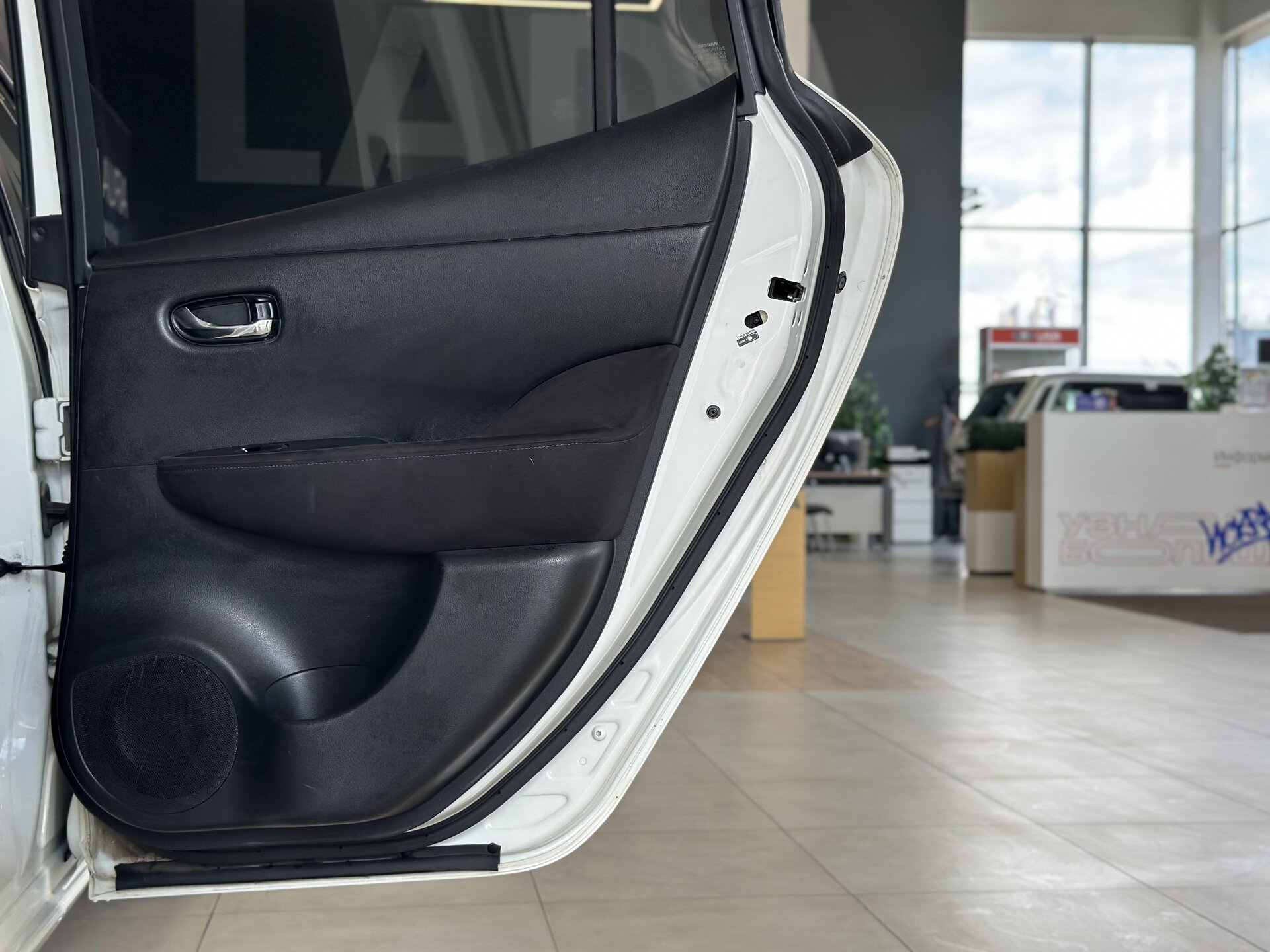 Nissan Leaf, I (ZE0/AZE0) 2012