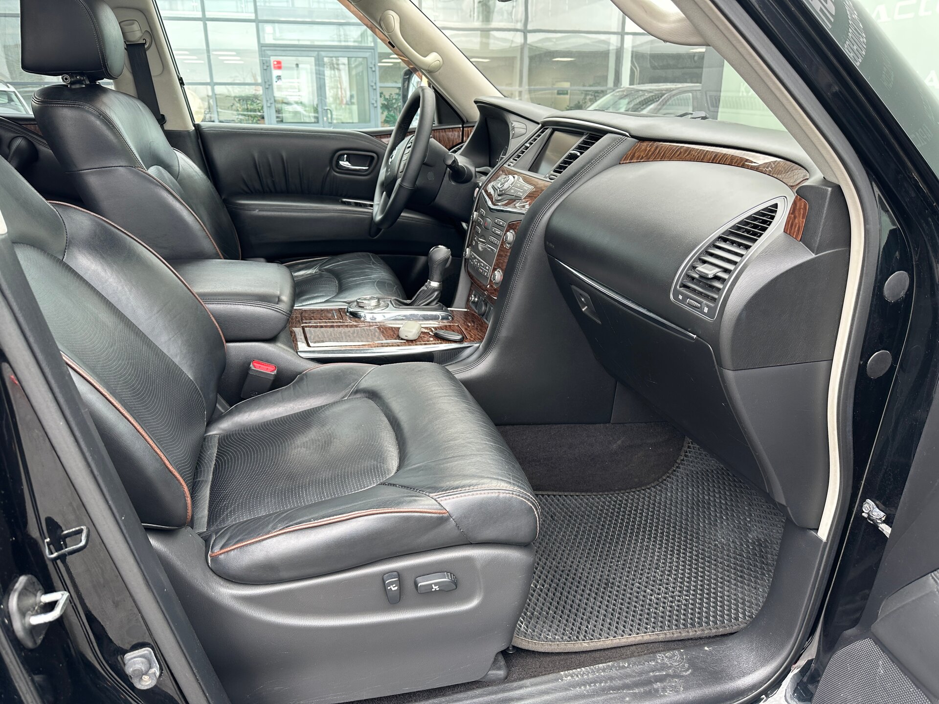 Nissan Patrol, VI (Y62) 2011 Nissan Patrol, VI (Y62) 2011