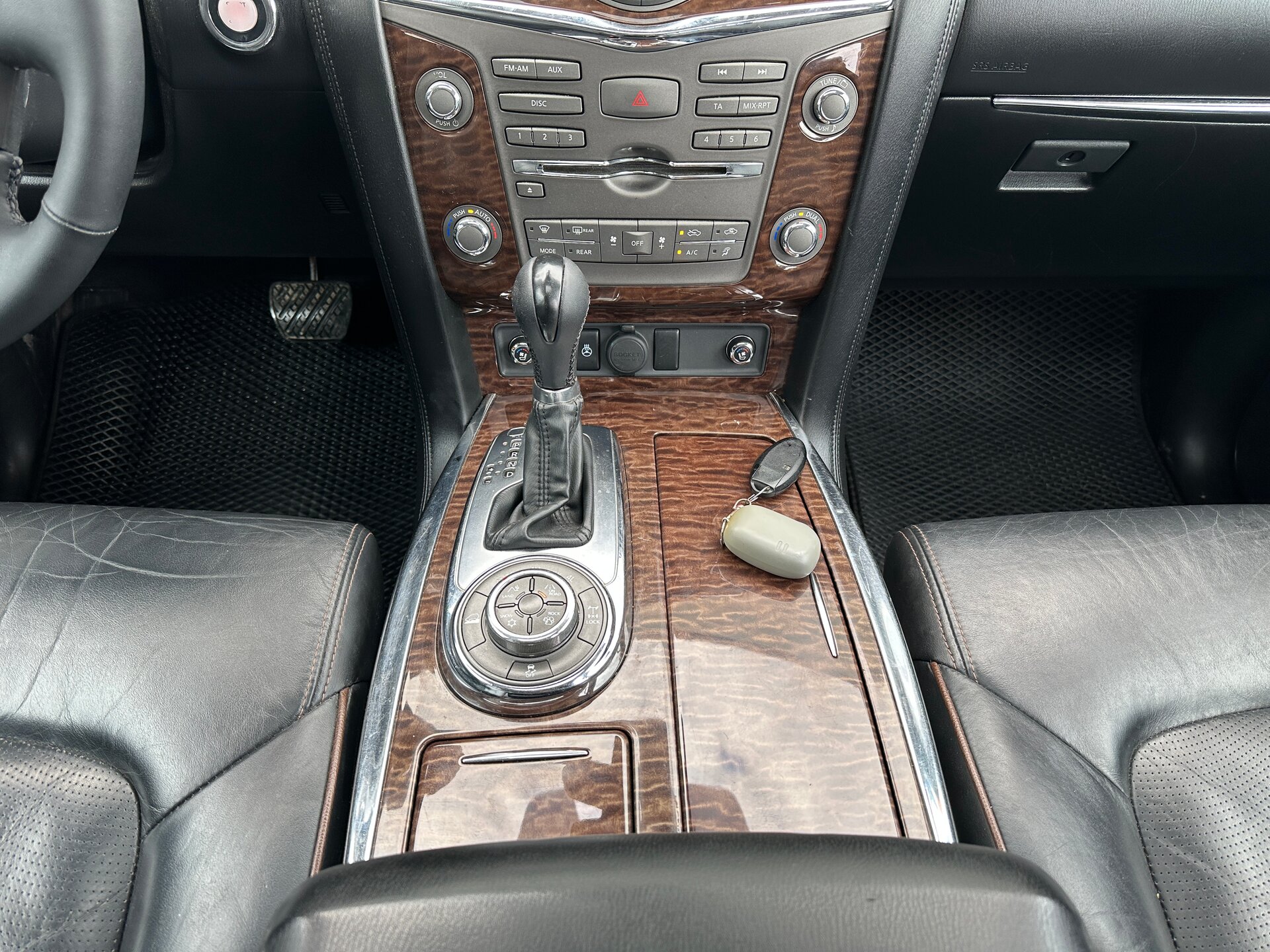 Nissan Patrol, VI (Y62) 2011 Nissan Patrol, VI (Y62) 2011