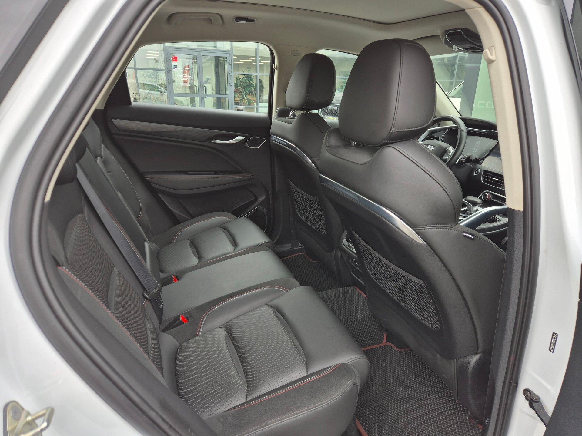 Geely Tugella, I 2021