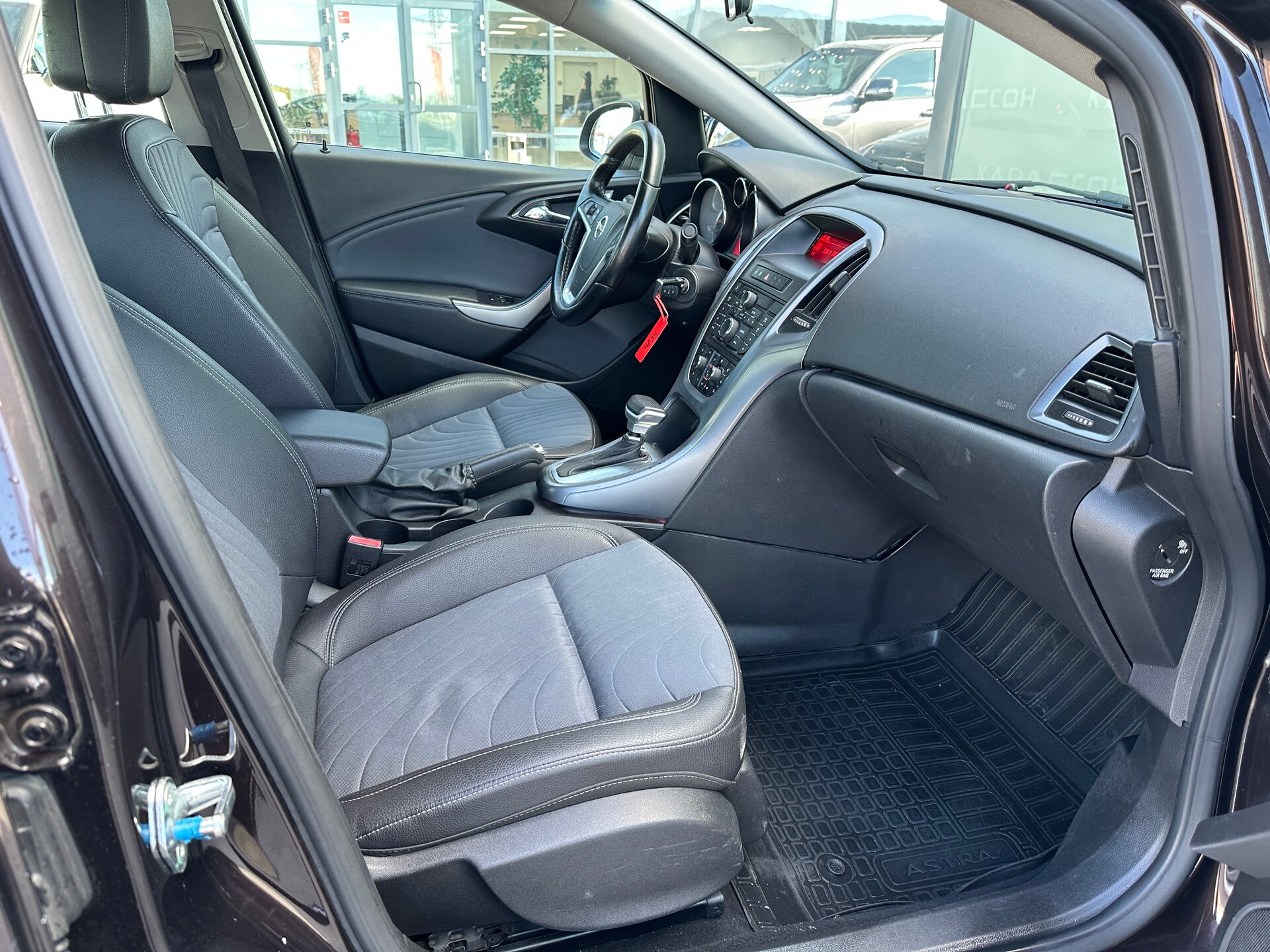 Opel Astra, J Рестайлинг 2013