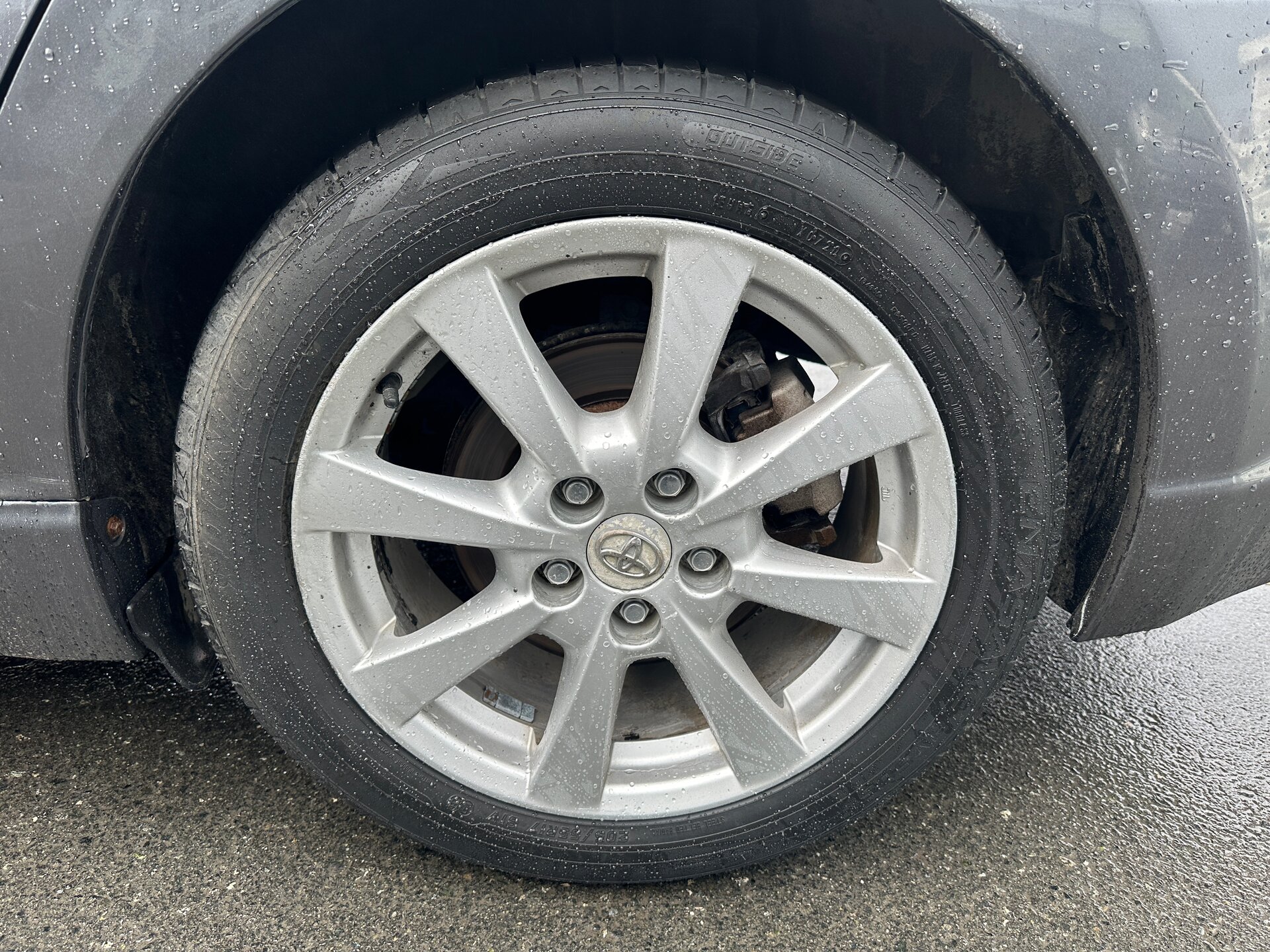 Toyota Avensis, III 2011