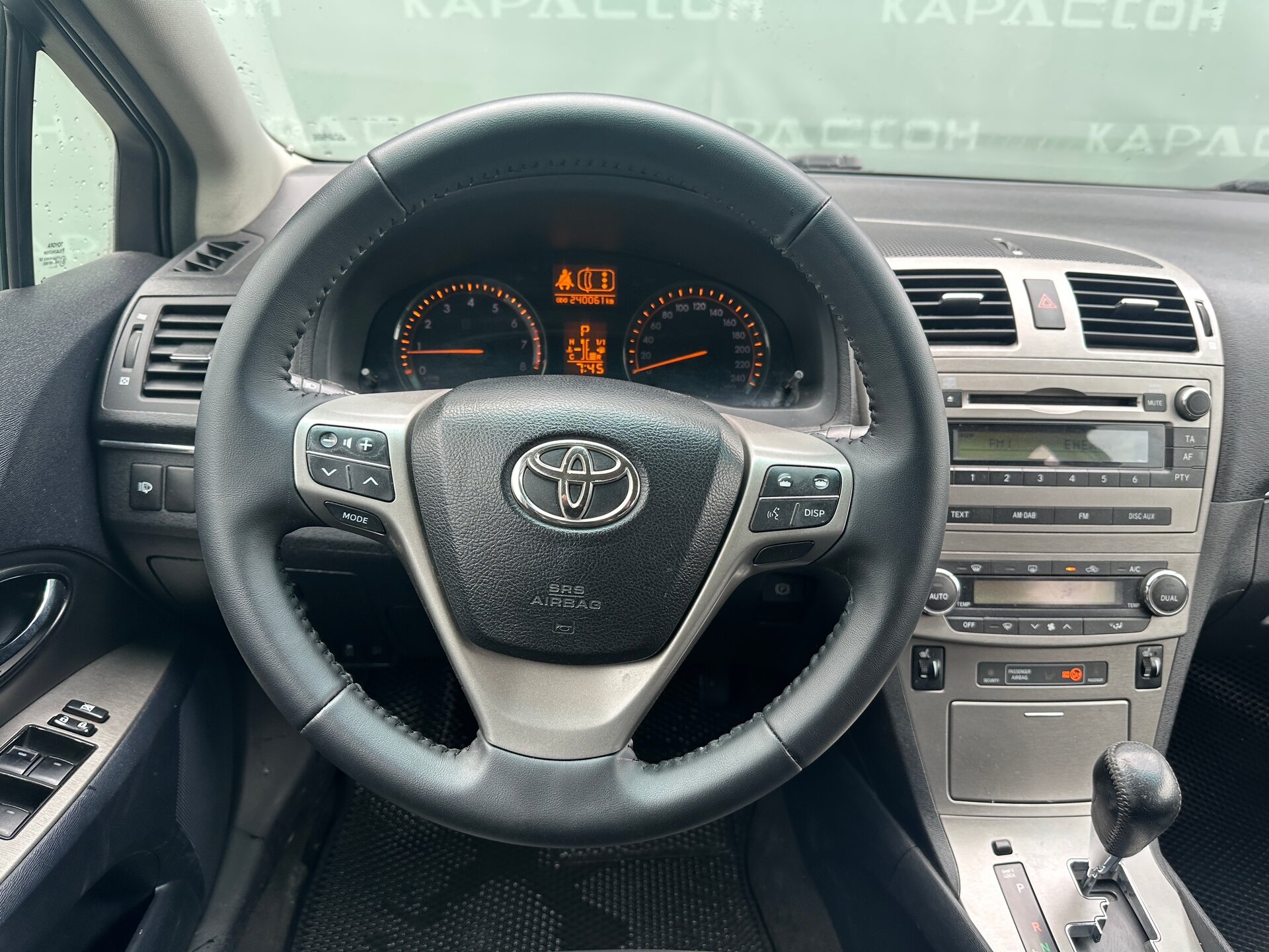Toyota Avensis, III 2011