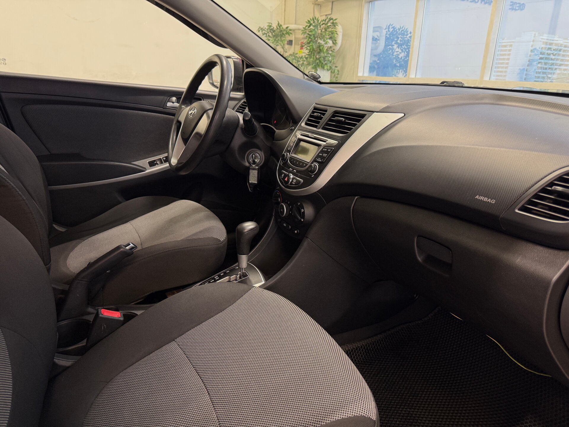 Hyundai Solaris, I 2011