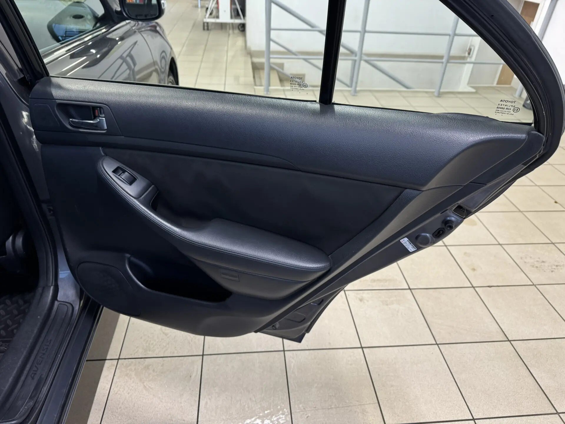 Toyota Avensis, II Рестайлинг 2006