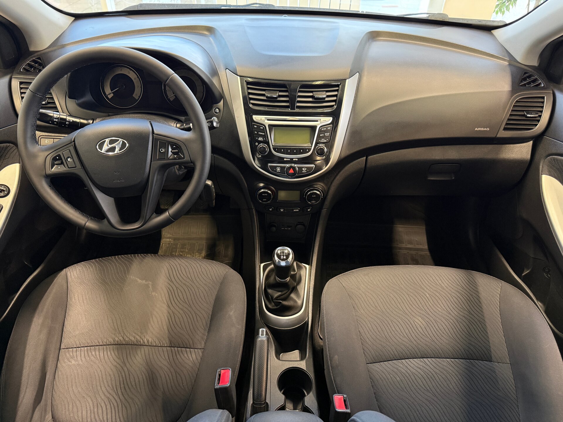 Hyundai Solaris, I 2011