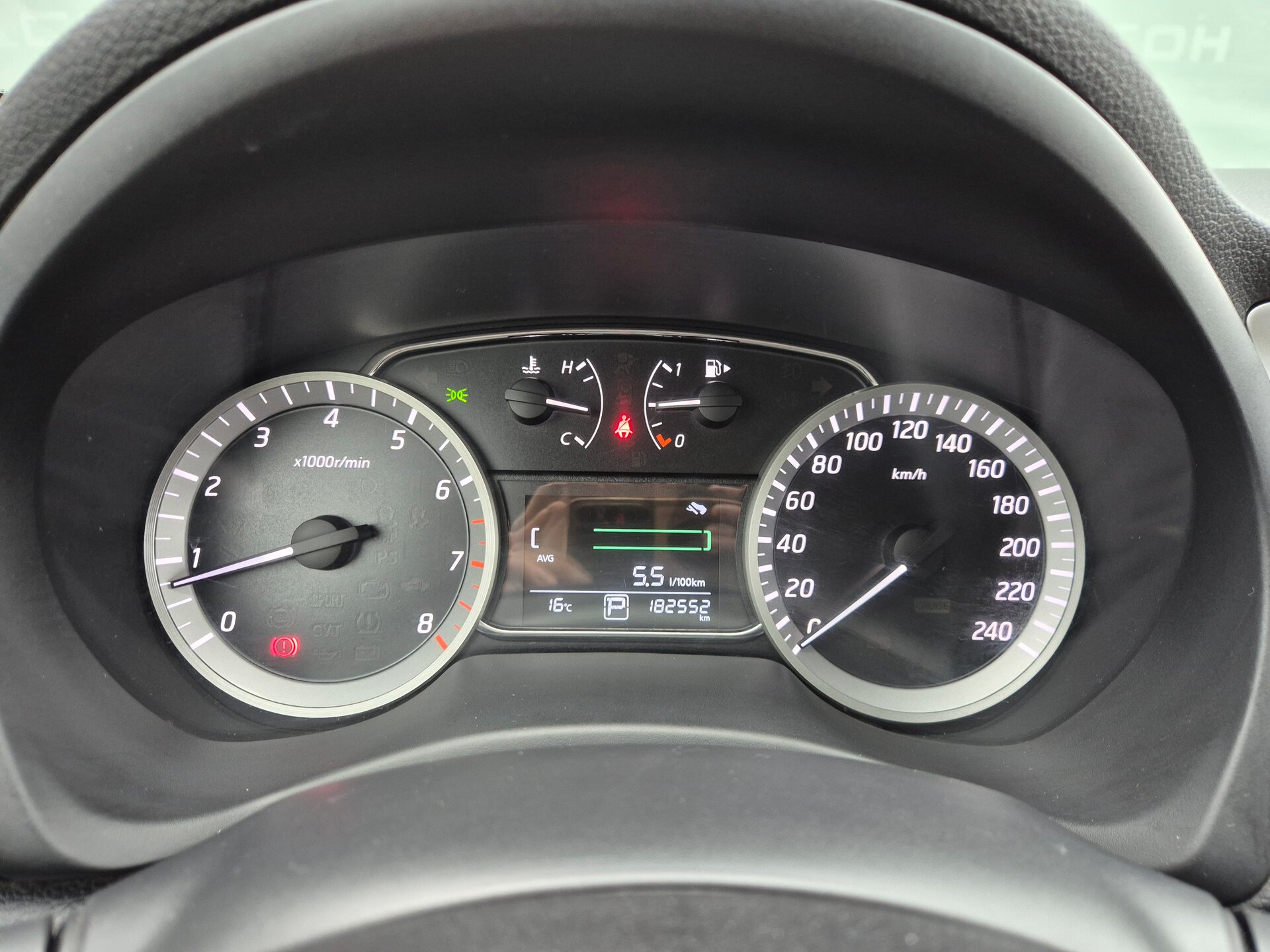 Nissan Tiida, II 2015