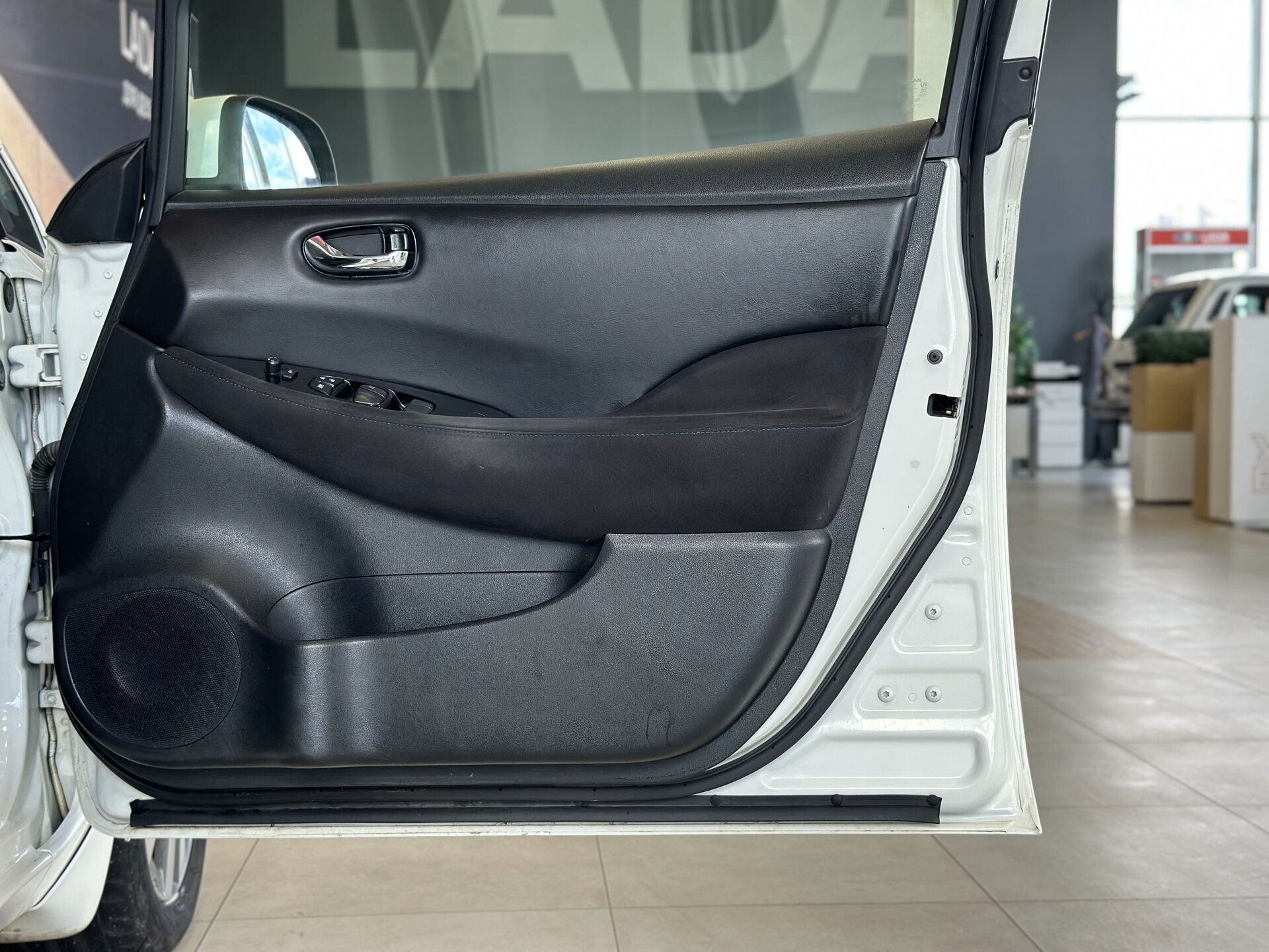 Nissan Leaf, I (ZE0/AZE0) 2012