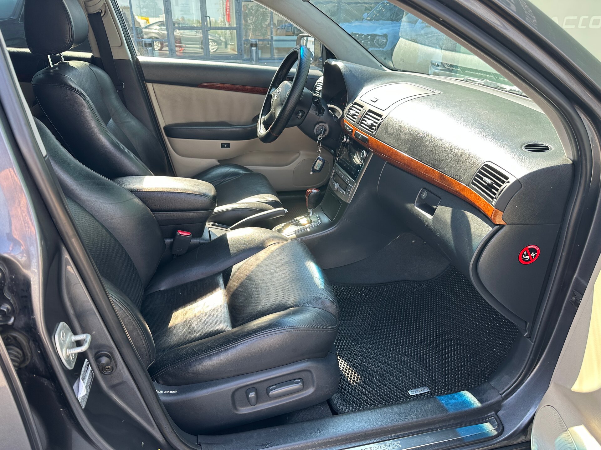 Toyota Avensis, II 2006
