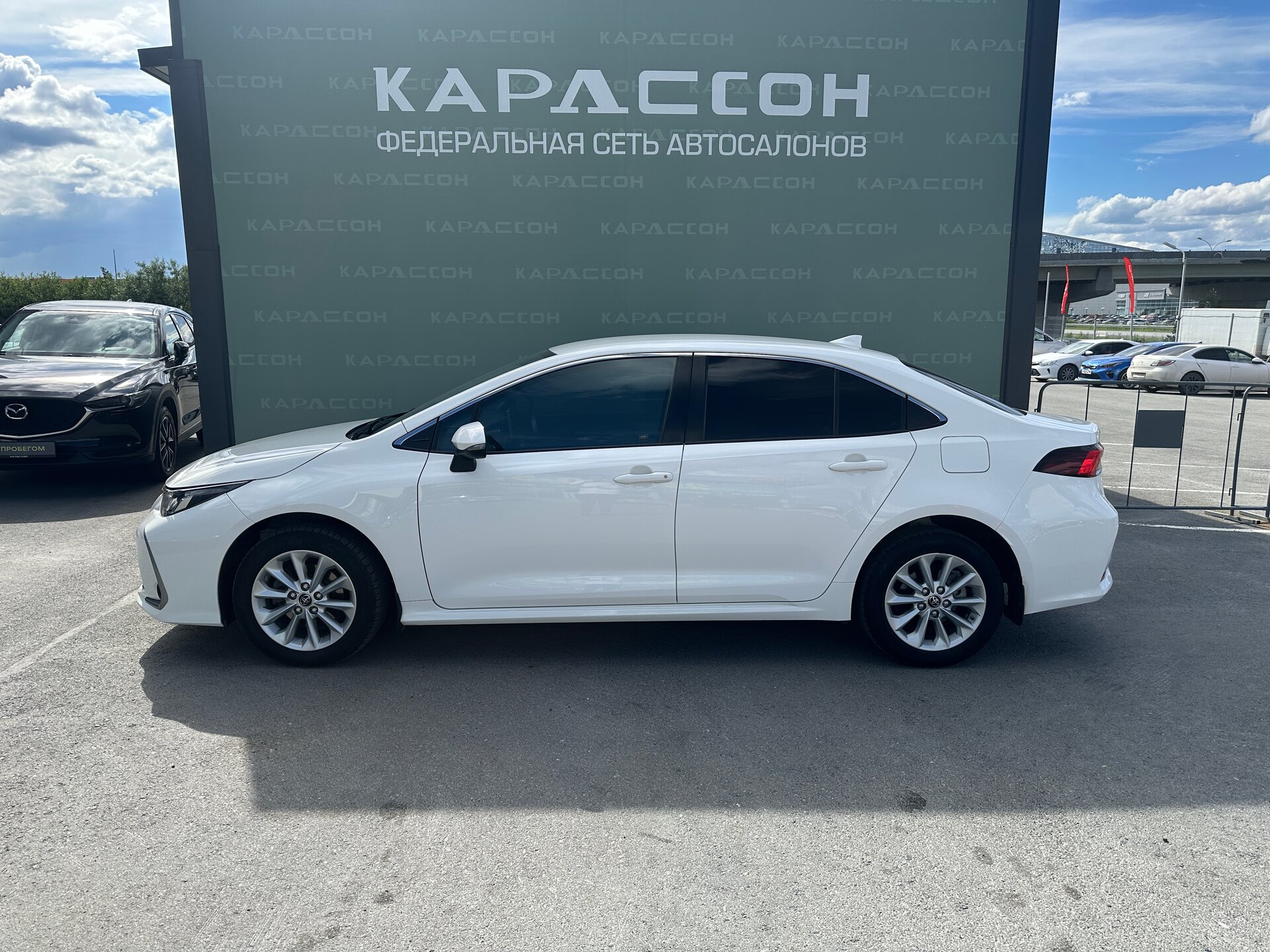 Toyota Corolla, XI (E160, E170, E180) Рестайлинг 1 2019 Toyota Corolla, XI (E160, E170, E180) Рестайлинг 1 2019