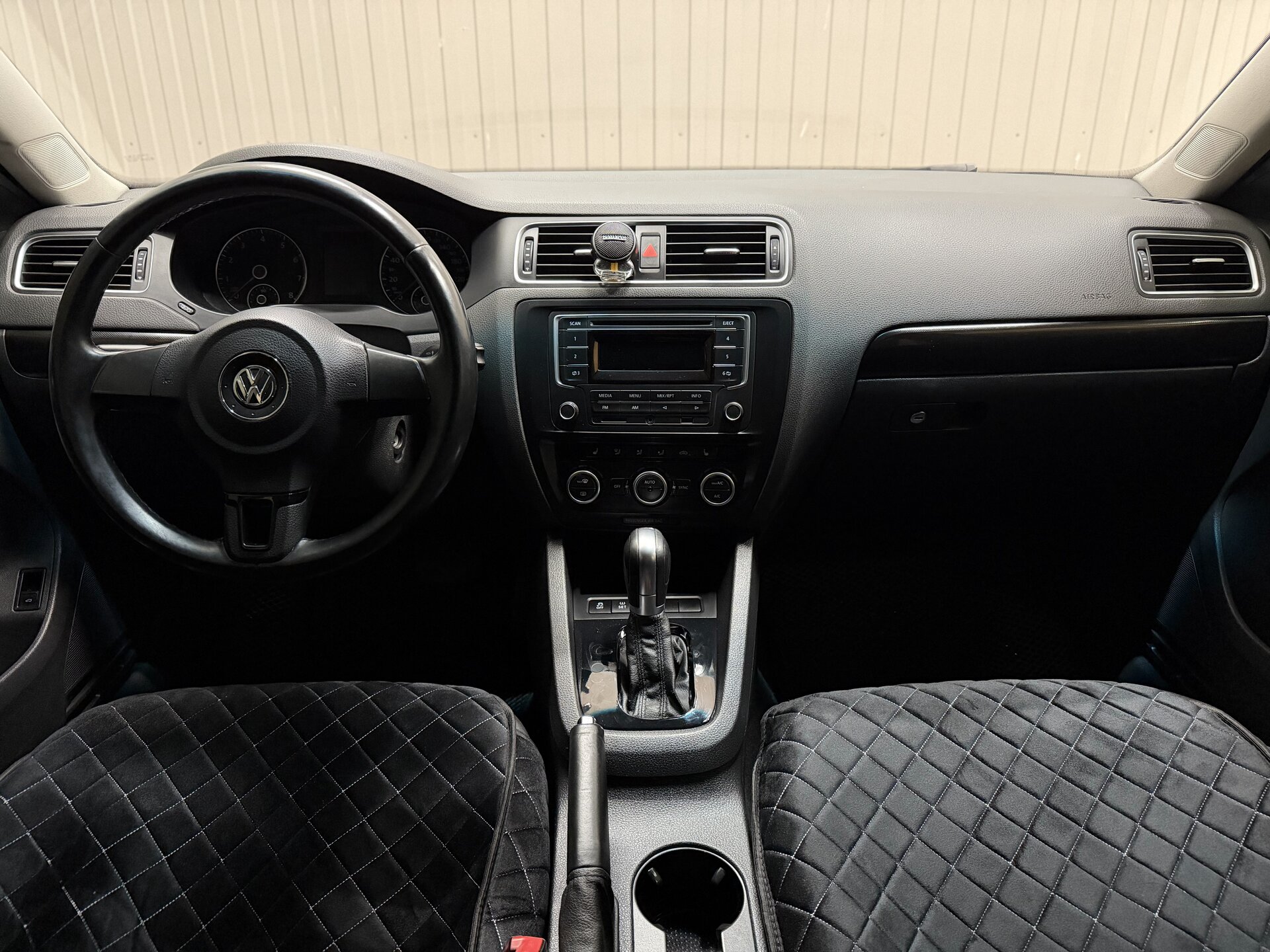 Volkswagen Jetta, VI 2013