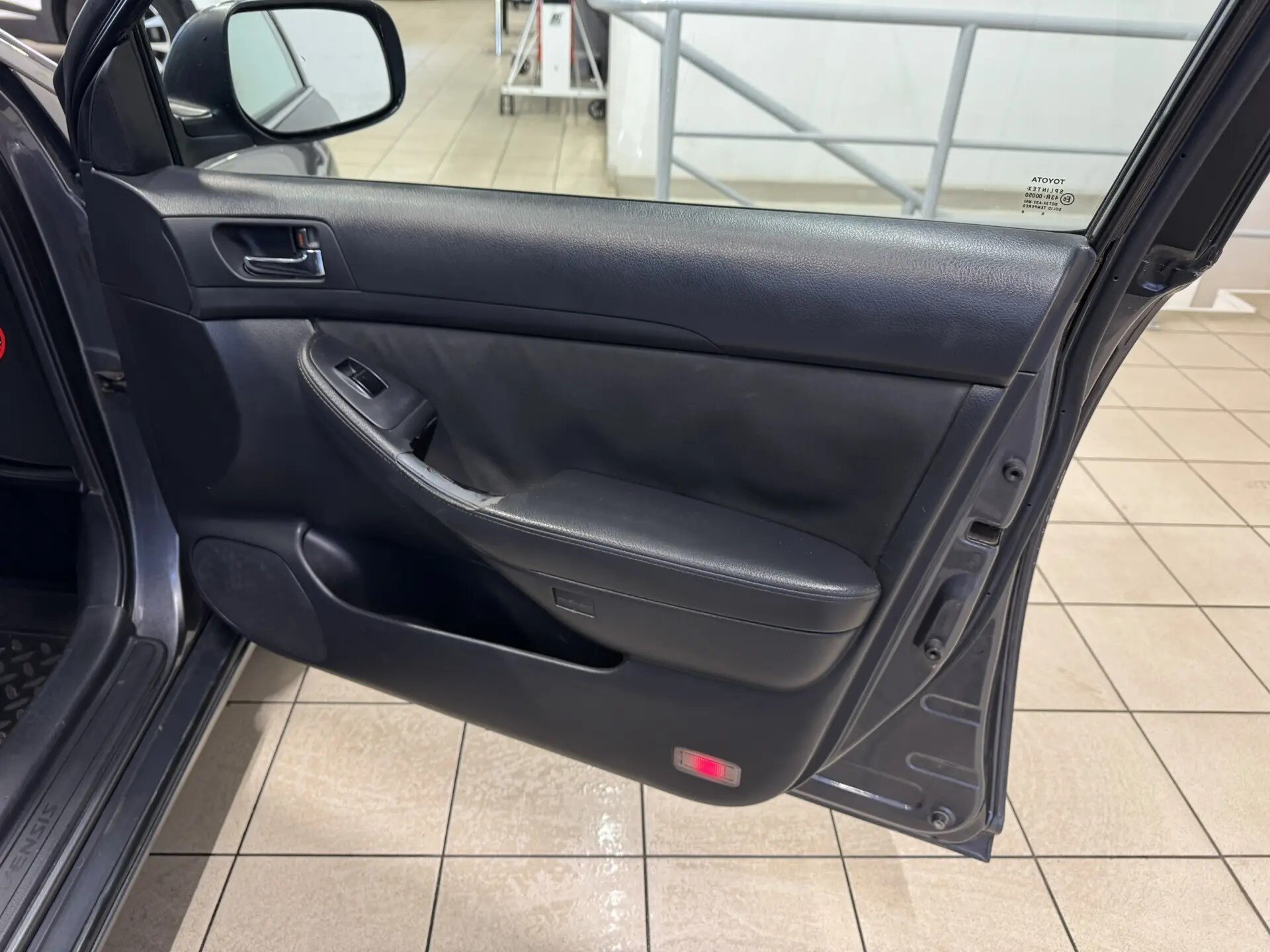 Toyota Avensis, II Рестайлинг 2006