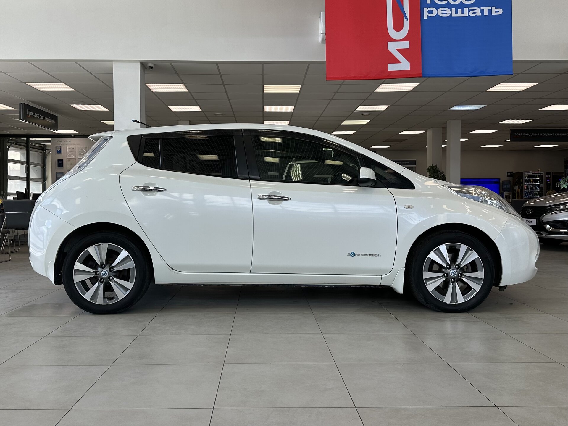 Nissan Leaf, I (ZE0/AZE0) 2012