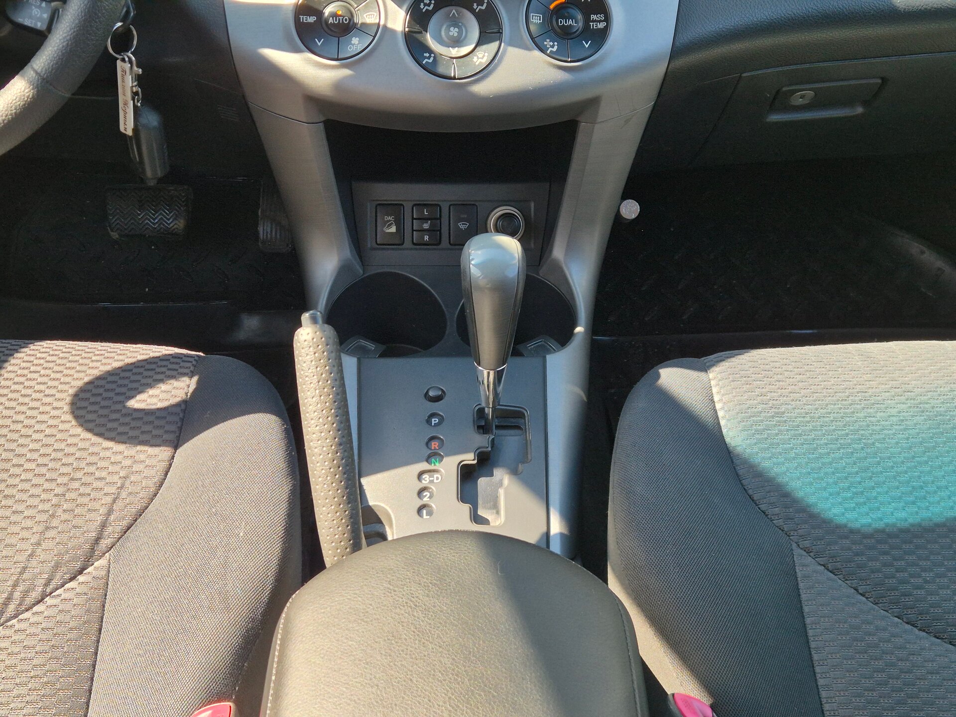 Toyota RAV4, III (XA30) 2006