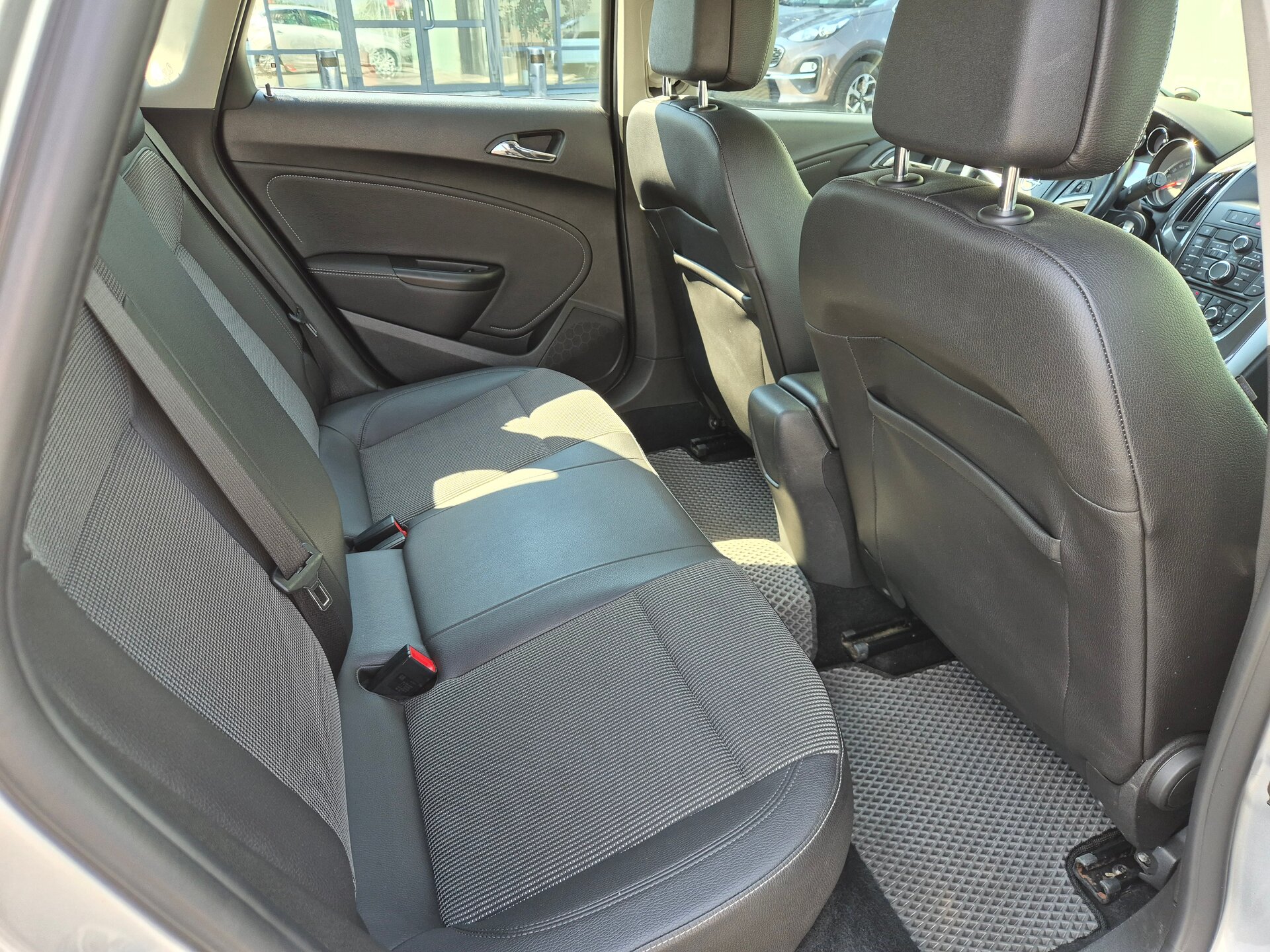 Opel Astra, J Рестайлинг 2012