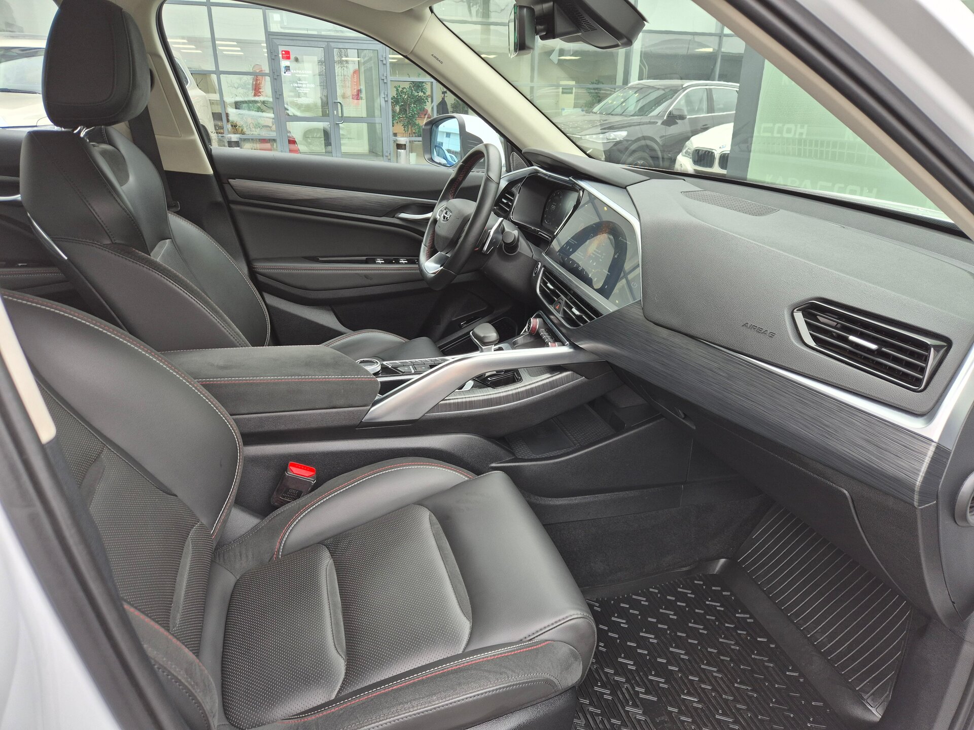 Geely Tugella, I 2021