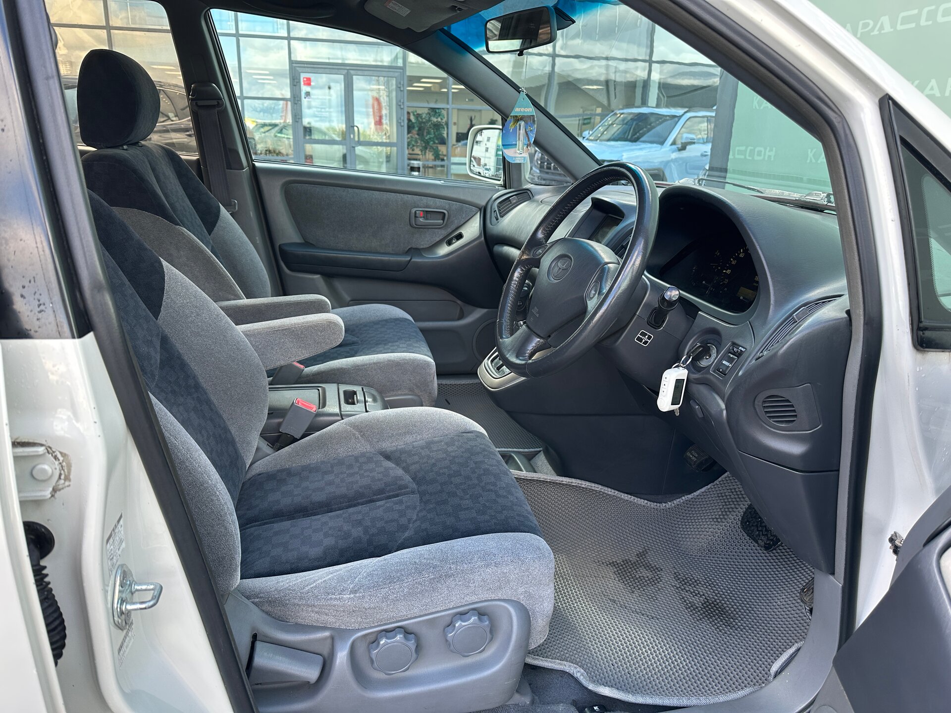 Toyota Harrier, I (XU10) Рестайлинг 2000