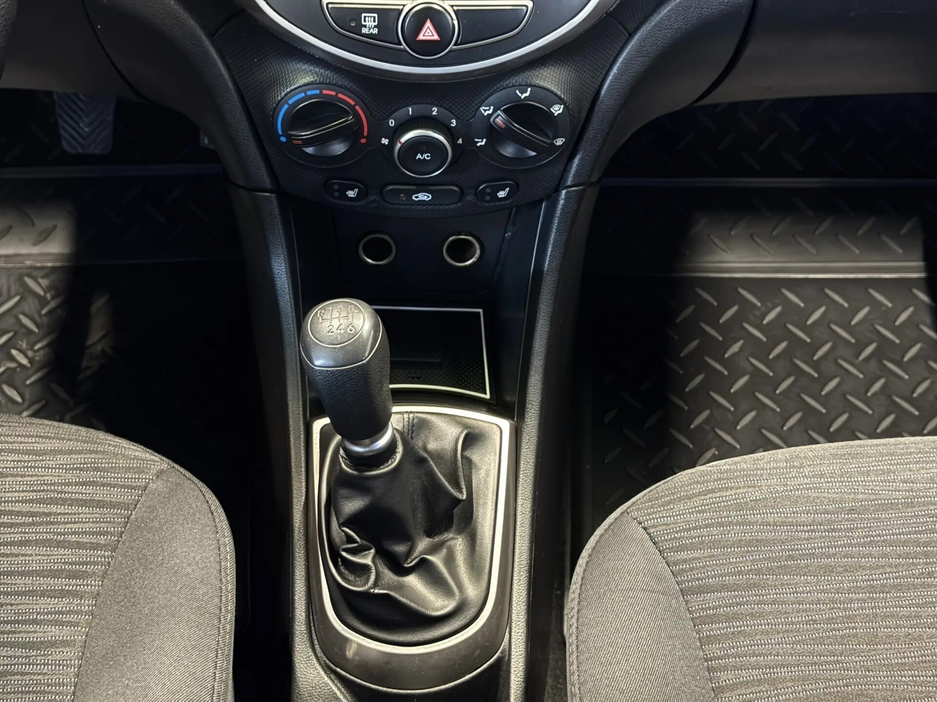 Hyundai Solaris, I Рестайлинг 2015
