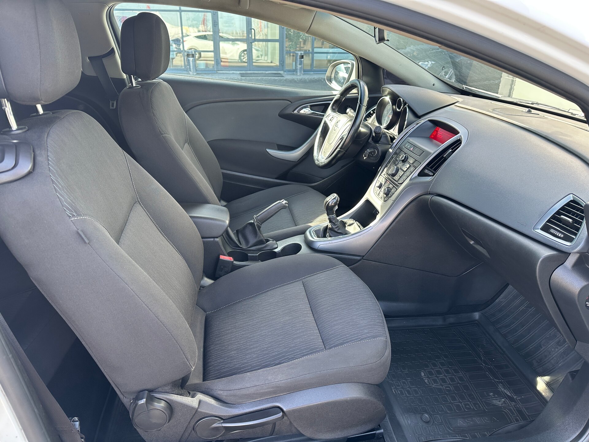 Opel Astra, J Рестайлинг 2013