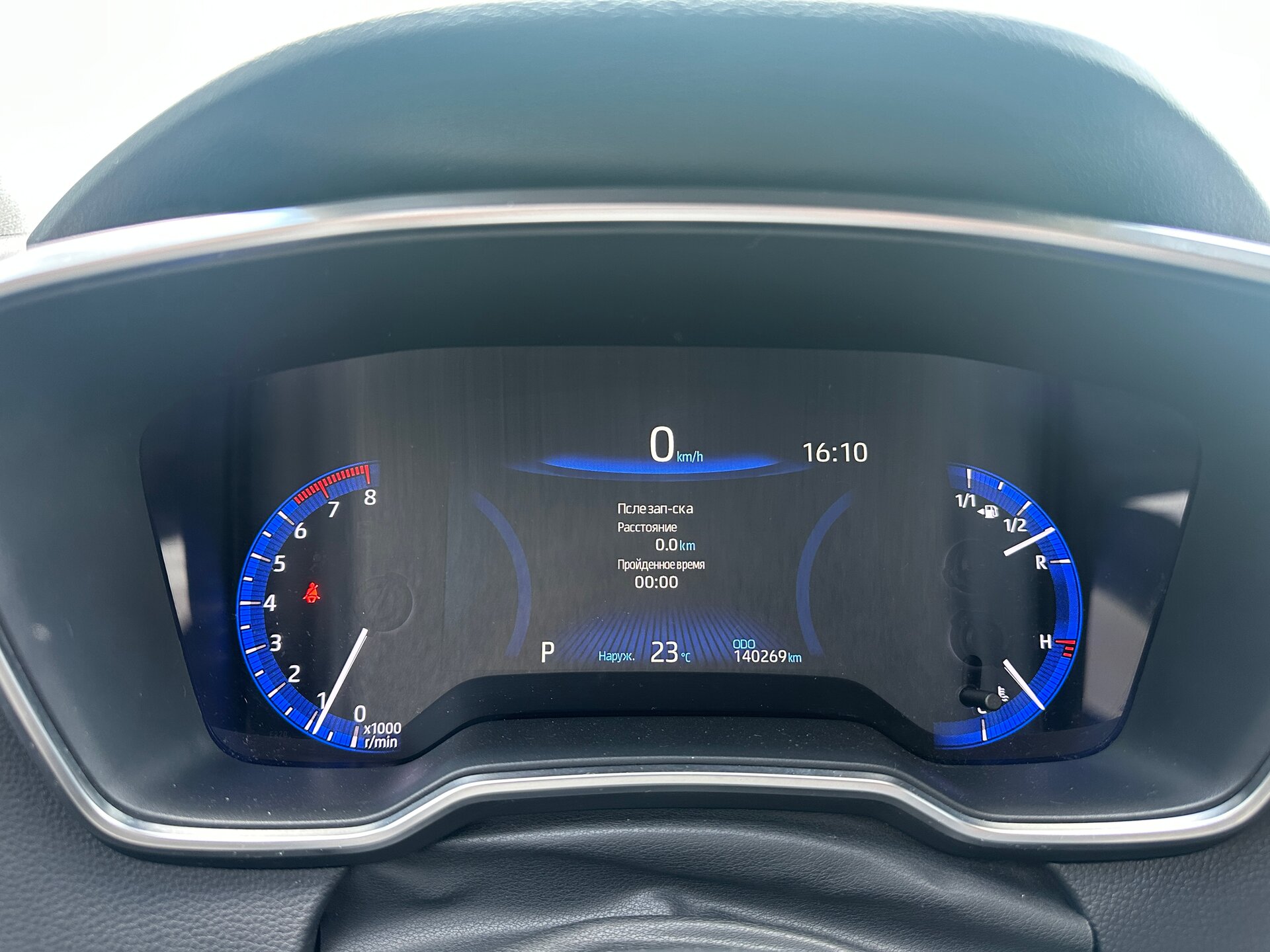 Toyota Corolla, XI (E160, E170, E180) Рестайлинг 1 2019 Toyota Corolla, XI (E160, E170, E180) Рестайлинг 1 2019