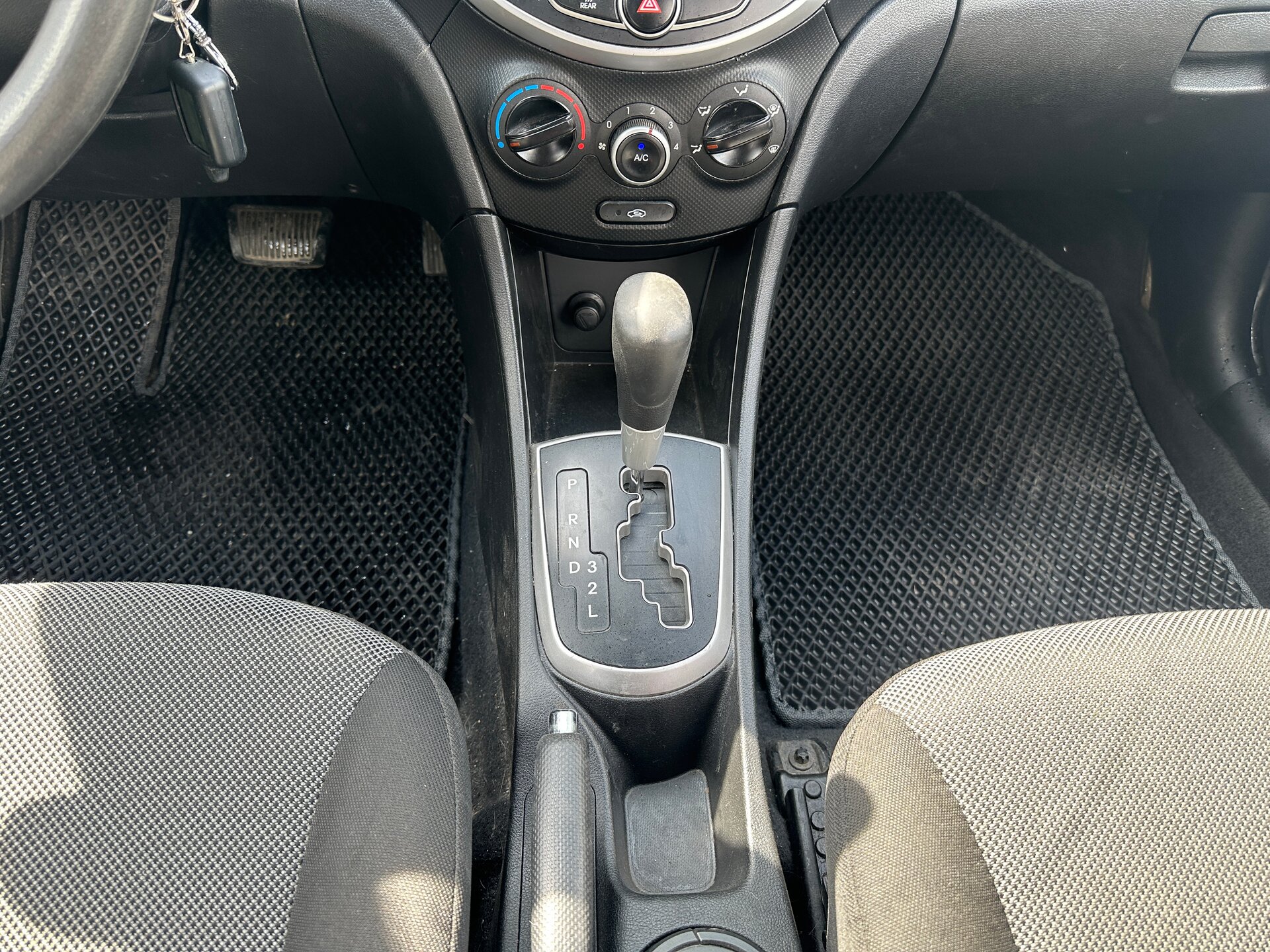 Hyundai Solaris, I 2014